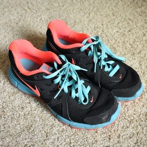 Nike Revolution 2 Gym Shoes - Women’s 8